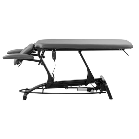 Independent arm supports on BALANCE Novus 4 massage table